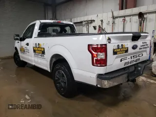 2019 Ford F-150 XL z VIN 1FTMF1C54KKD08521, wystawiony jako Copart lot #83483684 z przebiegiem 119 021 mil mil oraz Szkoda całkowita • Salvage title. Historia ofert i sprzedaży dostępna na DreamBid. Obrazek 2.