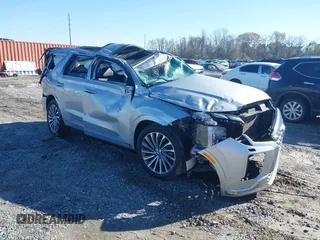 2024 Hyundai Palisade Calligraphy z VIN KM8R74GE6RU719525, wystawiony jako IAAI lot #41757446 z przebiegiem 22 314 mil mil oraz . Historia ofert i sprzedaży dostępna na DreamBid. Obrazek 1.