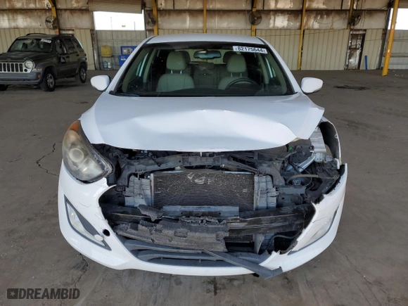 2014 Hyundai Elantra GT with VIN KMHD35LH5EU220267, listed as a Copart auction lot 82175644 with 113,378 mi miles and Salvage Title. Bid and sale history available at carsss.com. Image 5.
