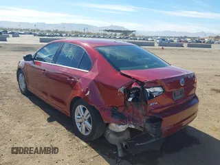 2017 Volkswagen Jetta S z VIN 3VW2B7AJ2HM207207, wystawiony jako IAAI lot #41654971 z przebiegiem 73 427 mil mil oraz . Historia ofert i sprzedaży dostępna na DreamBid. Obrazek 3.