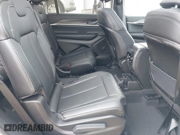 2024 Jeep Grand Cherokee Limited with VIN 1C4RJKBG2R8625086, listed as a IAAI auction lot 41461558 with 3,001 mi miles and . Bid and sale history available at DreamBid. Image 8.