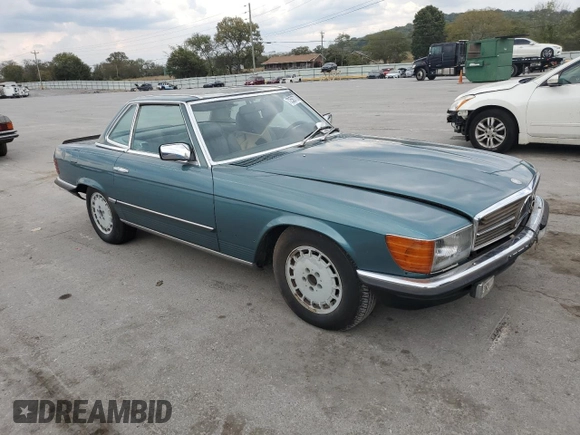 1985 Mercedes-Benz 380 z VIN WDB1070451A014424, wystawiony jako Copart lot #72587724 z przebiegiem 105 926 mil mil oraz Tytuł czysty. Historia ofert i sprzedaży dostępna na DreamBid. Obrazek 4.