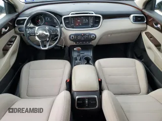 2018 Kia Sorento L z VIN 5XYPG4A35JG342050, wystawiony jako Copart lot #54517715 z przebiegiem 121 415 mil mil oraz Szkoda całkowita • Salvage title. Historia ofert i sprzedaży dostępna na DreamBid. Obrazek 8.