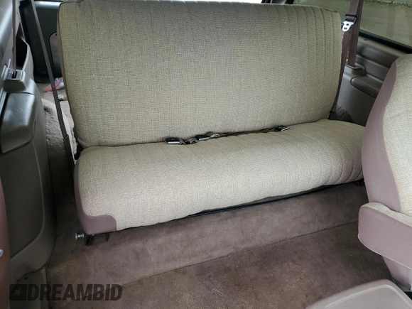 1993 Ford Bronco XL с VIN 1FMEU15N9PLB03278, выставлен на аукционе Copart как лот 59325145 с пробегом 156 813 миль миль и Чистый • Clean title. История ставок и продаж доступна на DreamBid. Изображение 10.