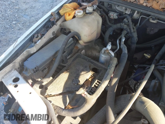 2002 Jeep Grand Cherokee Laredo with VIN 1J4GX48S62C310060, listed as a IAAI auction lot 42546172 with Not provided miles and . Bid and sale history available at DreamBid. Image 11.