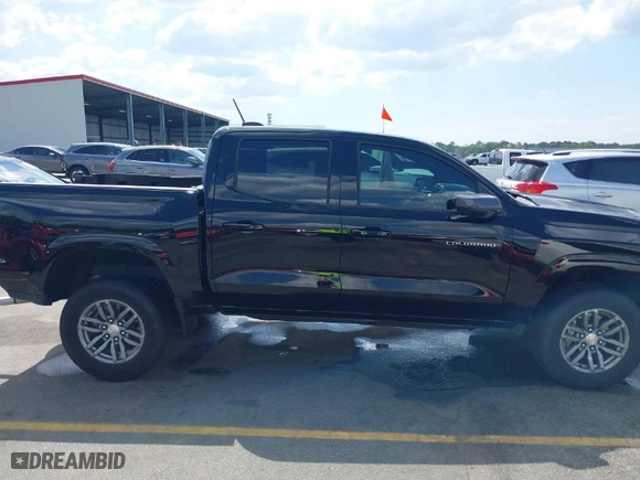 2024 Chevrolet Colorado 2WD LT with VIN 1GCPSCEK1R1210800, listed as a IAAI auction lot 41999697 with 6,124 mi miles. Bid and sale history available at carsss.com. Image 14.