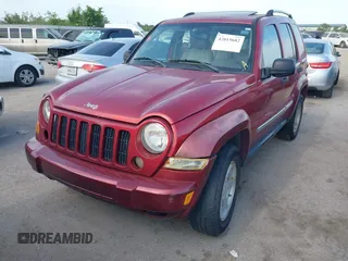 2005 Jeep Liberty Limited with VIN 1J4GK58K15W686107, listed as a IAAI auction lot 42015682 with 153,494 mi miles. Bid and sale history available at carsss.com. Image 2.