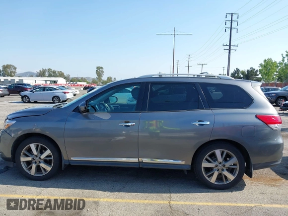 2015 Nissan Pathfinder Platinum with VIN 5N1AR2MN8FC693981, listed as a IAAI auction lot 42145556 with 161,142 mi miles and . Bid and sale history available at DreamBid. Image 15.