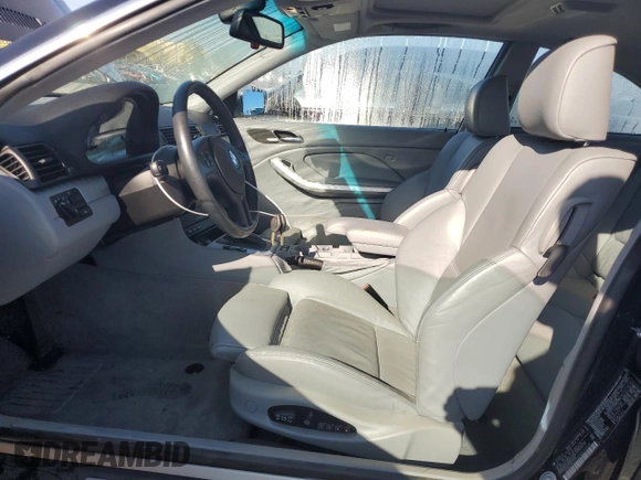 2004 BMW 3 Series 325Ci с VIN WBABD33474PL03378, выставлен на аукционе Copart как лот 52434965 с пробегом 105 151 миль миль и Списание • Salvage title. История ставок и продаж доступна на DreamBid. Изображение 7.