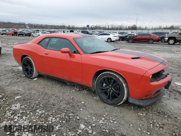 2017 Dodge Challenger SXT Plus z VIN 2C3CDZAG6HH532057, wystawiony jako Copart lot #45400235 z przebiegiem 101 808 mil mil oraz Szkoda całkowita • Salvage title. Historia ofert i sprzedaży dostępna na DreamBid. Obrazek 4.