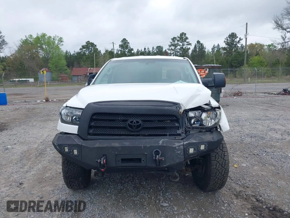 2009 Toyota Tundra 4WD Truck with VIN 5TFBW54119X085037, listed as a IAAI auction lot 41914195 with 211,913 mi miles. Bid and sale history available at carsss.com. Image 12.