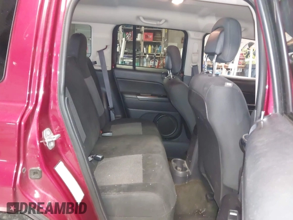2016 Jeep Patriot High Altitude Edition with VIN 1C4NJRFB5GD685731, listed as a IAAI auction lot 41804474 with 125,184 mi miles. Bid and sale history available at carsss.com. Image 8.