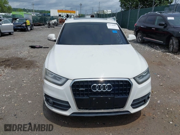 2015 Audi Q3 Premium Plus z VIN WA1EFCFS8FR001278, wystawiony jako IAAI lot #42475043 z przebiegiem 125 417 mil mil oraz . Historia ofert i sprzedaży dostępna na DreamBid. Obrazek 13.