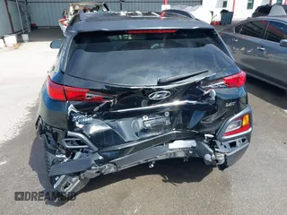 2018 Hyundai Kona Limited with VIN KM8K33A58JU078785, listed as a IAAI auction lot 41808445 with 58,738 mi miles. Bid and sale history available at carsss.com. Image 16.