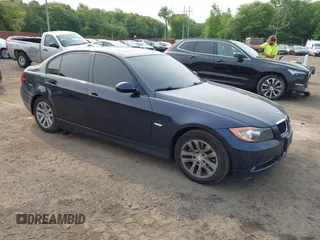 2007 BMW 3 Series 328i with VIN WBAVA33597PV66894, listed as a IAAI auction lot 42407280 with 160,527 mi miles and . Bid and sale history available at DreamBid. Image 1.