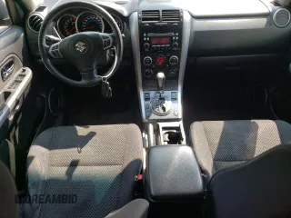 2010 Suzuki Grand Vitara z VIN JS3TD0D46A4100422, wystawiony jako Copart lot #59288715 z przebiegiem 214 865 mil mil oraz Czysty tytuł • Clean title. Historia ofert i sprzedaży dostępna na DreamBid. Obrazek 8.