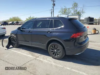 2020 Volkswagen Tiguan S с VIN 3VV1B7AX5LM015633, выставлен на аукционе Copart как лот 55291145 с пробегом 59 225 миль миль и Списание • Salvage title. История ставок и продаж доступна на DreamBid. Изображение 2.