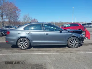 2014 Volkswagen Jetta GLI с VIN 3VW4T7AJ6EM360187, выставлен на аукционе IAAI как лот 41932099 с пробегом 71 647 миль миль и . История ставок и продаж доступна на DreamBid. Изображение 13.