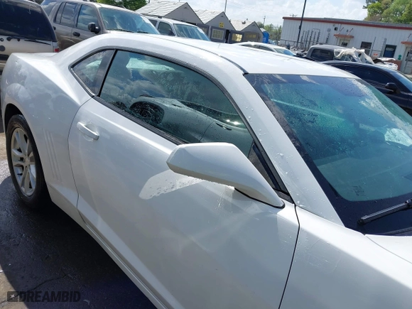 2014 Chevrolet Camaro LS with VIN 2G1FA1E30E9208157, listed as a IAAI auction lot 41965992 with 189,526 mi miles. Bid and sale history available at carsss.com. Image 13.