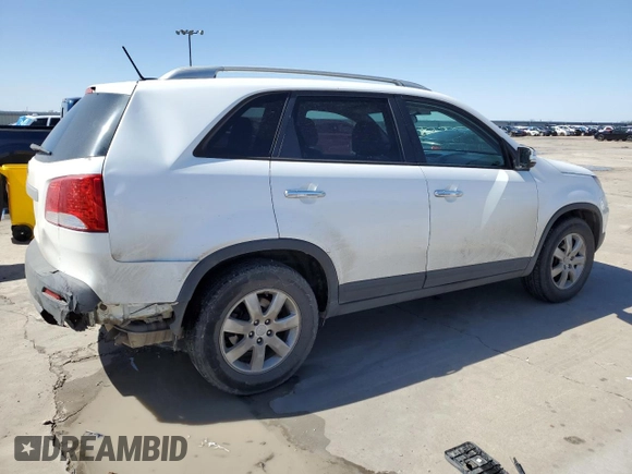 2013 Kia Sorento LX with VIN 5XYKT4A20DG368444, listed as a Copart auction lot 47887985 with 116,915 mi miles and Salvage Title. Bid and sale history available at carsss.com. Image 3.