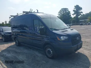 2019 Ford Transit z VIN 1FTYR2CM8KKA11256, wystawiony jako IAAI lot #42377437 z przebiegiem 163 736 mil mil oraz . Historia ofert i sprzedaży dostępna na DreamBid. Obrazek 1.