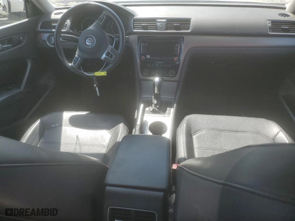 2015 Volkswagen Passat 2.0L TDI SE w/Sunroof with VIN 1VWBV7A32FC093846, listed as a Copart auction lot 52032715 with 124,434 mi miles and Salvage Title. Bid and sale history available at carsss.com. Image 8.