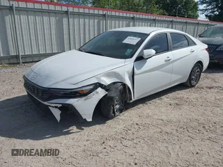 2024 Hyundai Elantra SEL с VIN KMHLM4DG4RU642352, выставлен на аукционе IAAI как лот 42020717 с пробегом 28 515 миль миль и . История ставок и продаж доступна на DreamBid. Изображение 17.