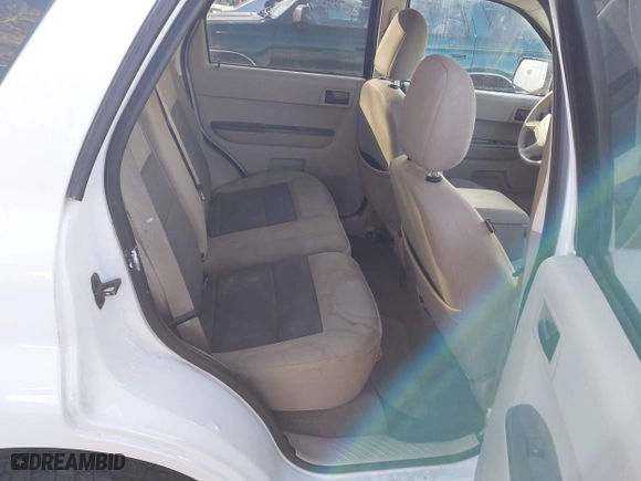 2008 Ford Escape Hybrid with VIN 1FMCU59H58KD75563, listed as a IAAI auction lot 41939067 with 127,609 mi miles. Bid and sale history available at carsss.com. Image 8.