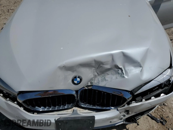 2019 BMW 5 Series 530e with VIN WBAJA9C50KB253692, listed as a Copart auction lot 52568095 with 61,023 mi miles and Salvage title. Bid and sale history available at DreamBid. Image 11.