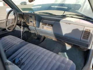 1990 GMC Sierra 1500 with VIN 1GTFC24K2LE554012, listed as a Copart auction lot 86004084 with 174,771 mi miles and Clean Title. Bid and sale history available at DreamBid. Image 8.