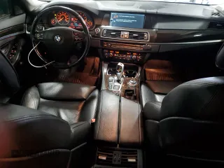 2012 BMW 5 Series 535i xDrive z VIN WBAFU7C56CDU59798, wystawiony jako Copart lot #84468134 z przebiegiem 181 664 mil mil oraz Szkoda całkowita • Salvage title. Historia ofert i sprzedaży dostępna na DreamBid. Obrazek 8.
