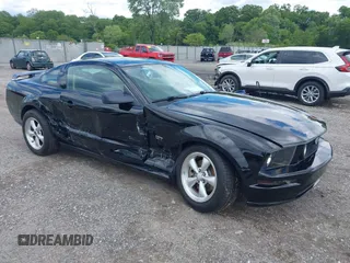 2007 Ford Mustang GT Deluxe with VIN 1ZVHT82H275346816, listed as a IAAI auction lot 42341547 with 89,870 mi miles and . Bid and sale history available at DreamBid. Image 1.