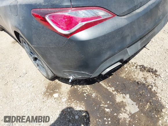 2013 Hyundai Genesis Coupe R-Spec z VIN KMHHT6KD4DU089126, wystawiony jako IAAI lot #41851301 z przebiegiem 104 270 mil mil oraz . Historia ofert i sprzedaży dostępna na DreamBid. Obrazek 14.