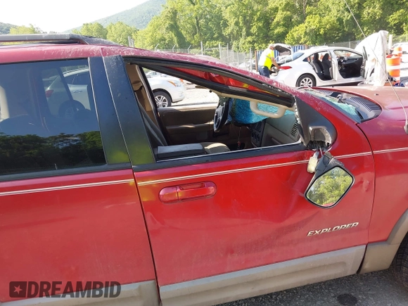 2002 Ford Explorer XLT z VIN 1FMZU73E12UB08940, wystawiony jako IAAI lot #42372848 z przebiegiem Nie podano mil oraz . Historia ofert i sprzedaży dostępna na DreamBid. Obrazek 15.