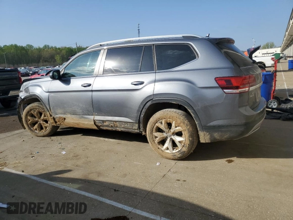 2018 Volkswagen Atlas SE with VIN 1V2CP2CAXJC595138, listed as a Copart auction lot 53456855 with 161,976 mi miles and Clean title. Bid and sale history available at DreamBid. Image 2.