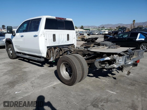 2023 GMC Sierra 3500HD SLT z VIN 1GT49UEY8PF154167, wystawiony jako Copart lot #84495904 z przebiegiem 43 395 mil mil oraz Czysty tytuł • Clean title. Historia ofert i sprzedaży dostępna na DreamBid. Obrazek 2.