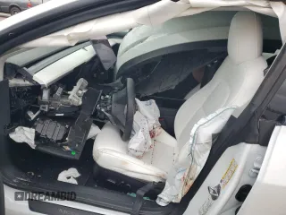 2022 Tesla Model 3 z VIN 5YJ3E1EA8NF244865, wystawiony jako Copart lot #55698465 z przebiegiem Nie podano mil oraz Szkoda całkowita • Salvage title. Historia ofert i sprzedaży dostępna na DreamBid. Obrazek 7.
