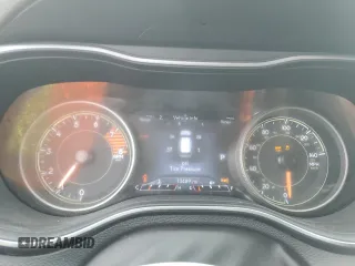 2022 Jeep Cherokee Trailhawk z VIN 1C4PJMBX2ND548837, wystawiony jako Copart lot #59042215 z przebiegiem 13 489 mil mil oraz Szkoda całkowita • Salvage title. Historia ofert i sprzedaży dostępna na DreamBid. Obrazek 9.