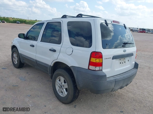 2007 Ford Escape XLS with VIN 1FMYU02Z47KA91948, listed as a IAAI auction lot 42105835 with 144,605 mi miles. Bid and sale history available at carsss.com. Image 3.