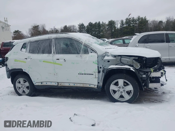2022 Jeep Compass Latitude with VIN 3C4NJDBB0NT181278, listed as a IAAI auction lot 41502849 with 30,827 mi miles and . Bid and sale history available at DreamBid. Image 13.