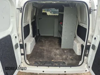 2021 Nissan NV200 SV z VIN 3N6CM0KN2MK702911, wystawiony jako IAAI lot #42785494 z przebiegiem 149 796 mil mil oraz . Historia ofert i sprzedaży dostępna na DreamBid. Obrazek 25.