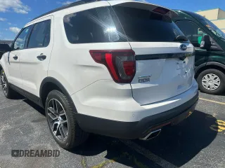 2016 Ford Explorer Sport with VIN 1FM5K8GT2GGD19699, listed as a Copart auction lot 62085355 with 122,772 mi miles and Clean title. Bid and sale history available at DreamBid. Image 3.