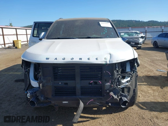 2022 Jeep Wagoneer Series III with VIN 1C4SJVDT1NS114768, listed as a IAAI auction lot 42532627 with 47,071 mi miles and . Bid and sale history available at DreamBid. Image 13.
