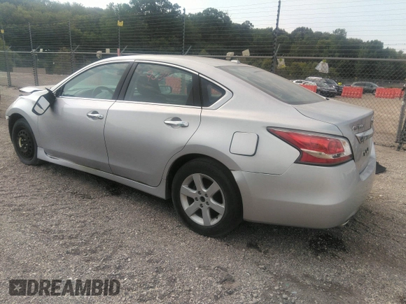 2015 Nissan Altima S with VIN 1N4AL3AP3FC472361, listed as a IAAI auction lot 39890344 with 77,123 mi miles and . Bid and sale history available at DreamBid. Image 3.