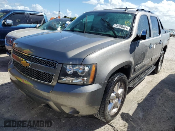 2012 Chevrolet Avalanche LT with VIN 3GNMCFE0XCG308840, listed as a Copart auction lot 76900064 with 180,498 mi miles and Non Repairable. Bid and sale history available at carsss.com. Image 1.