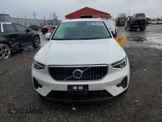 2023 Volvo XC40 Plus Bright Theme with VIN YV4L12UNXP2931564, listed as a Copart auction lot 86634444 with 27,997 mi miles and Salvage Title. Bid and sale history available at carsss.com. Image 5.