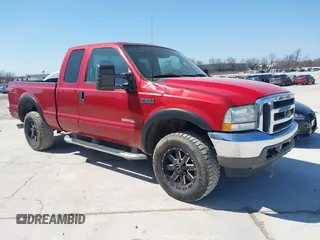 2003 Ford Super Duty F-250 XL with VIN 1FTNX21P13ED26955, listed as a IAAI auction lot 41787057 with 216,130 mi miles. Bid and sale history available at carsss.com. Image 1.