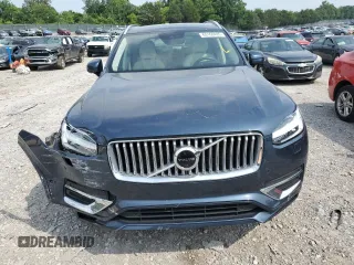 2021 Volvo XC90 Inscription with VIN YV4A22PL0M1746505, listed as a Copart auction lot 60168495 with 62,684 mi miles and Salvage title. Bid and sale history available at DreamBid. Image 5.