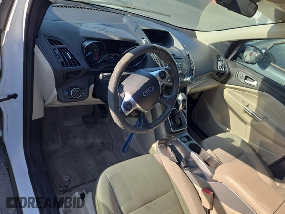 2013 Ford Escape SE z VIN 1FMCU9GX2DUB46936, wystawiony jako IAAI lot #42792269 z przebiegiem 196 885 mil mil oraz . Historia ofert i sprzedaży dostępna na DreamBid. Obrazek 7.