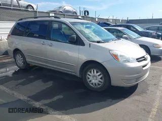 2005 Toyota Sienna CE with VIN 5TDZA23C55S320036, listed as a IAAI auction lot 41424086 with 195,565 mi miles. Bid and sale history available at carsss.com. Image 1.
